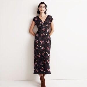 Madewell NWT Wide V Neck Midi Dress in Dark Bloom